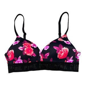 PINK Victoria’s Secret padded sport bra